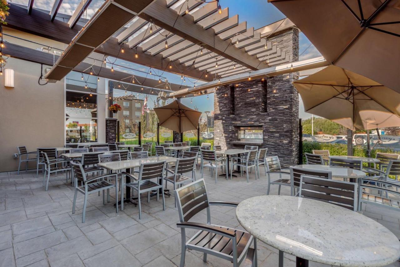 Best Western Plus Edmonton Airport Hotel Leduc Exterior foto
